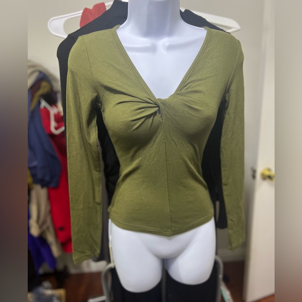 OGL Merino Wool Blend Front Twist Long Sleeves Top - Picture 2 of 4